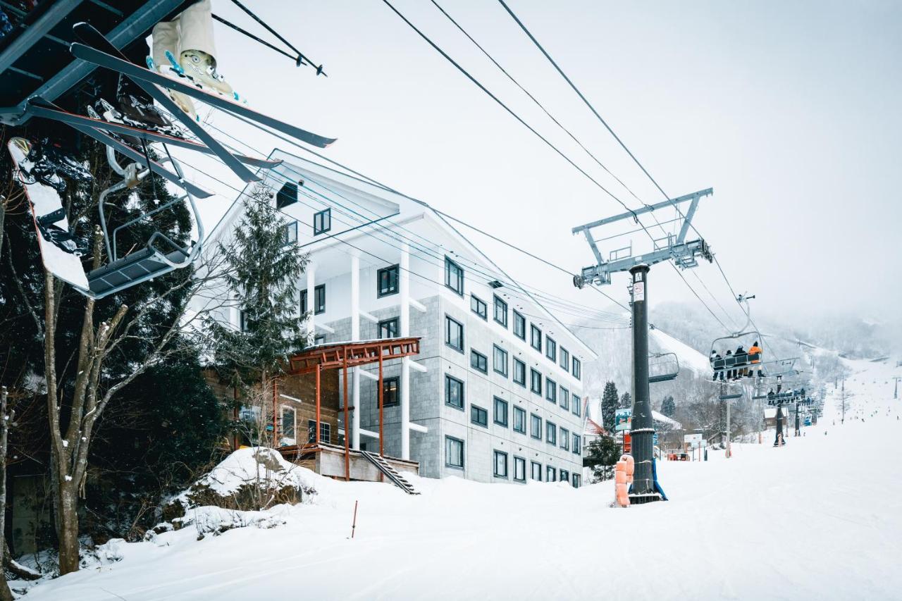 Tabist Condominium Hakuba Goryu Exteriör bild